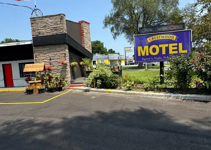 Crestwood Motel